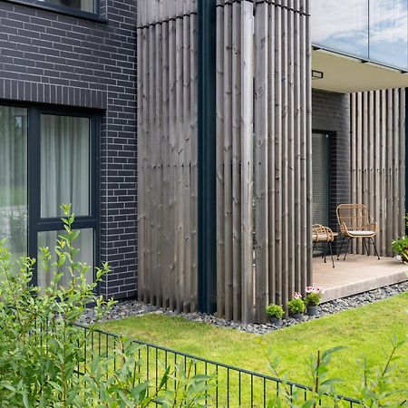 D33 Vilnius - Brand New Luxury Apartment With Terrace, Garden, Ac And Parking エクステリア 写真