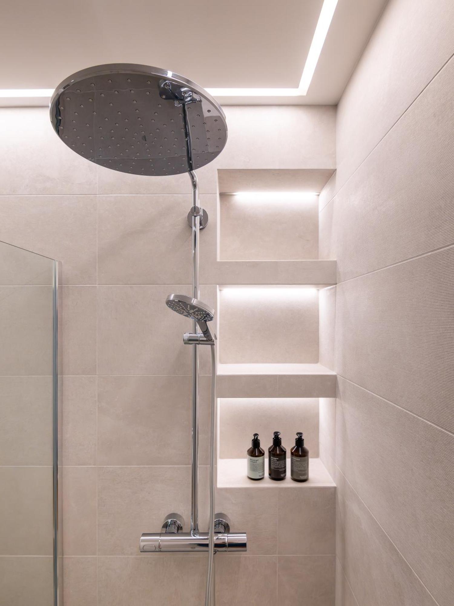 D33 Vilnius - Brand New Luxury Apartment With Terrace, Garden, Ac And Parking エクステリア 写真